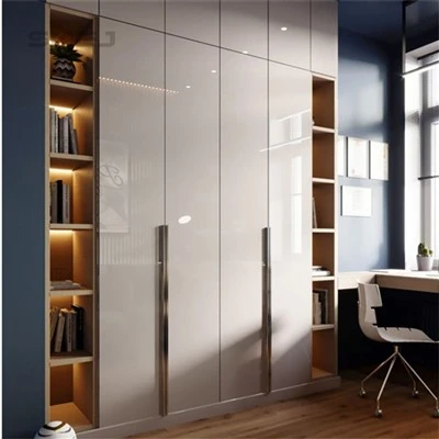 Open Pantry Closet